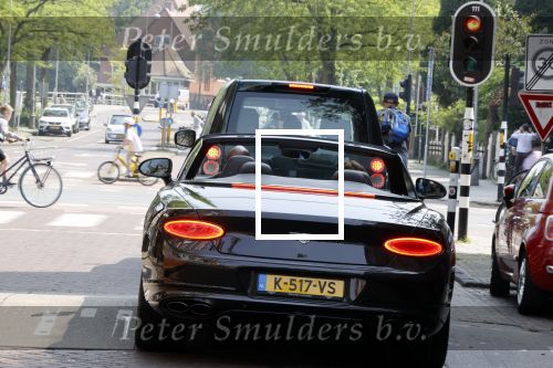 Amsterdam 4 juni 2021
Annemarie v gaal en haar man in hun nieuwe Bentley Cabrio  in Amsterdam zuid