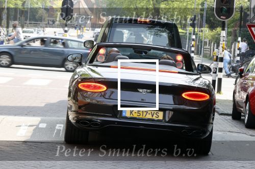 Amsterdam 4 juni 2021
Annemarie v gaal en haar man in hun nieuwe Bentley Cabrio  in Amsterdam zuid