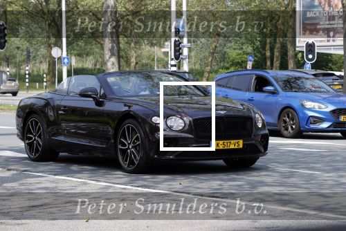 Amsterdam 4 juni 2021
Annemarie v gaal en haar man in hun nieuwe Bentley Cabrio  in Amsterdam zuid