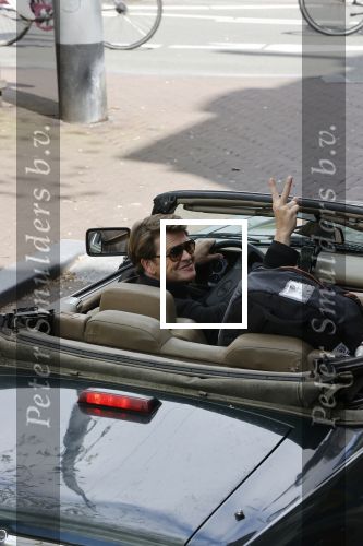 Amsterdam 29 mei 2021
Beau v Erven Dorens in zij Jaguar cabriolet in het centrum van Amsterdam.
