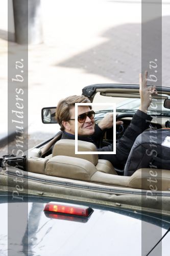 Amsterdam 29 mei 2021
Beau v Erven Dorens in zij Jaguar cabriolet in het centrum van Amsterdam.