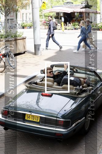 Amsterdam 29 mei 2021
Beau v Erven Dorens in zij Jaguar cabriolet in het centrum van Amsterdam.