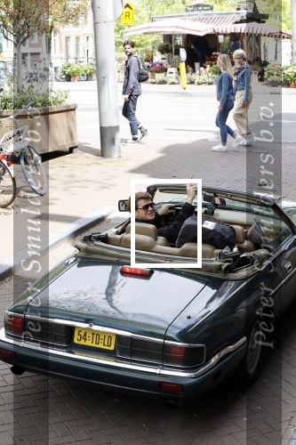 Amsterdam 29 mei 2021
Beau v Erven Dorens in zij Jaguar cabriolet in het centrum van Amsterdam.