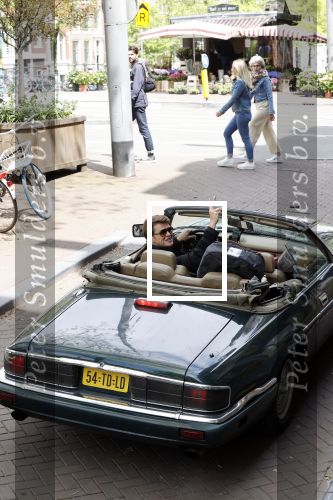 Amsterdam 29 mei 2021
Beau v Erven Dorens in zij Jaguar cabriolet in het centrum van Amsterdam.