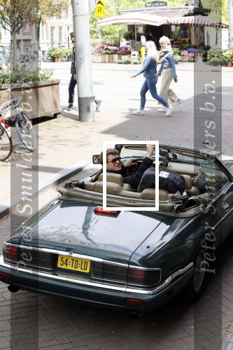 Amsterdam 29 mei 2021
Beau v Erven Dorens in zij Jaguar cabriolet in het centrum van Amsterdam.