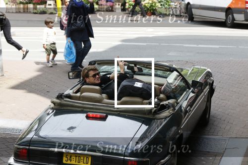 Amsterdam 29 mei 2021
Beau v Erven Dorens in zij Jaguar cabriolet in het centrum van Amsterdam.