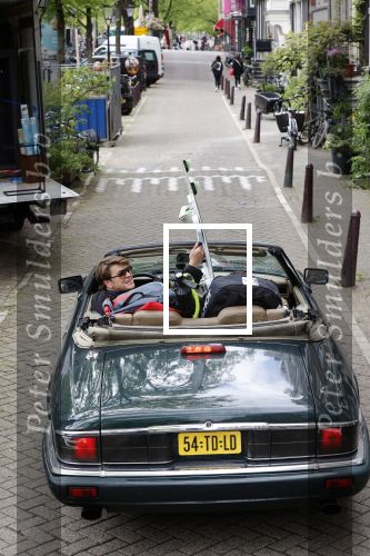 Amsterdam 29 mei 2021
Beau v Erven Dorens in zij Jaguar cabriolet in het centrum van Amsterdam.
