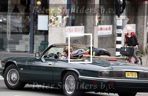Amsterdam 29 mei 2021
Beau v Erven Dorens in zij Jaguar cabriolet in het centrum van Amsterdam.