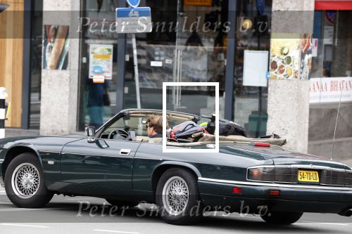 Amsterdam 29 mei 2021
Beau v Erven Dorens in zij Jaguar cabriolet in het centrum van Amsterdam.