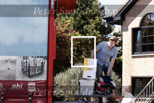 Noordwijk 31 mei en 1 juni 2021
Het nieuwe huis van Martien en Erica Meiland. Ze verhuizen vanuit Hengelo naar Noordwijk.
Aanwezig Martien Meiland Erica Meiland Maxime Meiland met dochter Claire en partner Leroy Molkenboer Montana Meiland met vrien Dirk Hoogstraten. Ook broer Jaap meiland en zijn vrouw Evelien helpen mee.