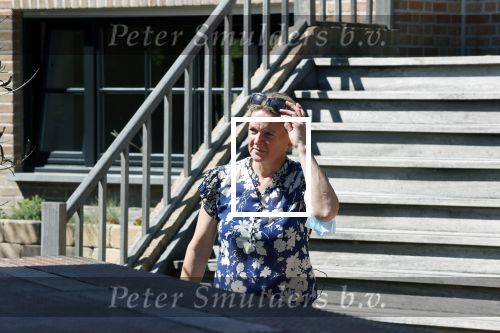 Noordwijk 31 mei en 1 juni 2021
Het nieuwe huis van Martien en Erica Meiland. Ze verhuizen vanuit Hengelo naar Noordwijk.
Aanwezig Martien Meiland Erica Meiland Maxime Meiland met dochter Claire en partner Leroy Molkenboer Montana Meiland met vrien Dirk Hoogstraten. Ook broer Jaap meiland en zijn vrouw Evelien helpen mee.