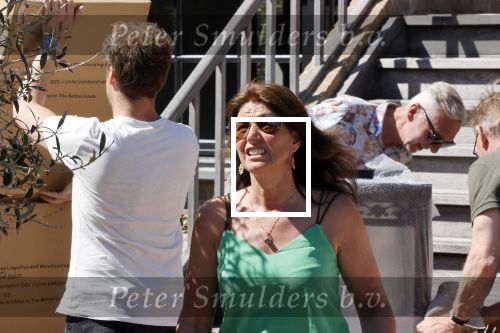 Noordwijk 31 mei en 1 juni 2021
Het nieuwe huis van Martien en Erica Meiland. Ze verhuizen vanuit Hengelo naar Noordwijk.
Aanwezig Martien Meiland Erica Meiland Maxime Meiland met dochter Claire en partner Leroy Molkenboer Montana Meiland met vrien Dirk Hoogstraten. Ook broer Jaap meiland en zijn vrouw Evelien helpen mee.