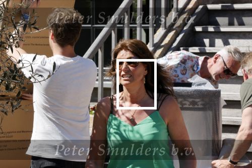 Noordwijk 31 mei en 1 juni 2021
Het nieuwe huis van Martien en Erica Meiland. Ze verhuizen vanuit Hengelo naar Noordwijk.
Aanwezig Martien Meiland Erica Meiland Maxime Meiland met dochter Claire en partner Leroy Molkenboer Montana Meiland met vrien Dirk Hoogstraten. Ook broer Jaap meiland en zijn vrouw Evelien helpen mee.