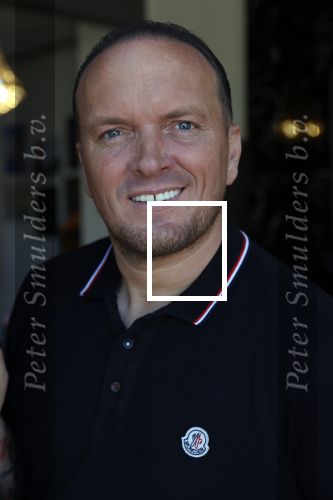 Apeldoorn 1 juni 2021
Frank v Etten opent samen met zijn zwangere vrouw Melanie hun cafetaria met de naam Frietje v Etten.