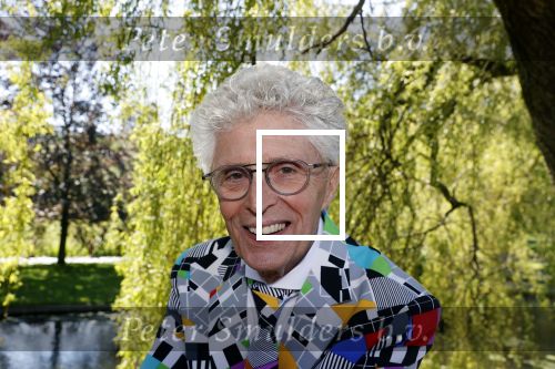 Castricum 7 juni 2021
Boekpresentatie Henny Huisman . Henny krijgt het eerste boek uit handen van Jacques d Ancona