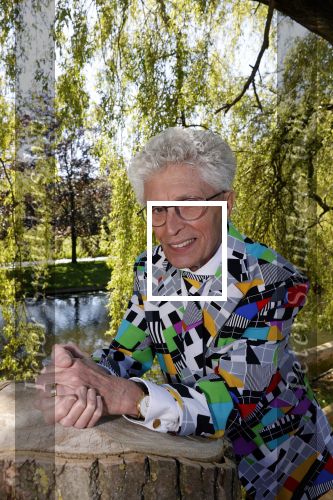 Castricum 7 juni 2021
Boekpresentatie Henny Huisman . Henny krijgt het eerste boek uit handen van Jacques d Ancona