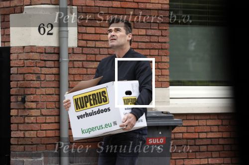 Amsterdam 21 mei 2021
Jeroen v d Boom verhuisd naar zijn nieuwe huis in Amsterdam zuid