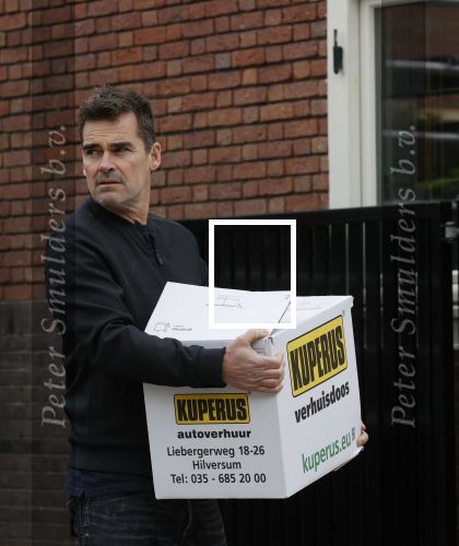 Amsterdam 21 mei 2021
Jeroen v d Boom verhuisd naar zijn nieuwe huis in Amsterdam zuid