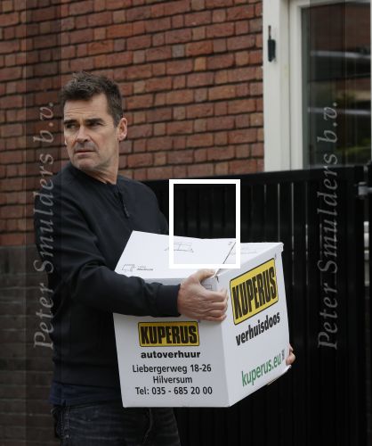 Amsterdam 21 mei 2021
Jeroen v d Boom verhuisd naar zijn nieuwe huis in Amsterdam zuid