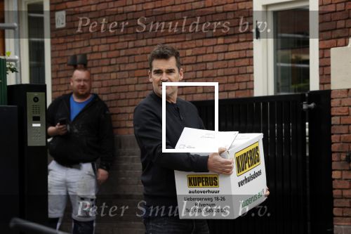 Amsterdam 21 mei 2021
Jeroen v d Boom verhuisd naar zijn nieuwe huis in Amsterdam zuid