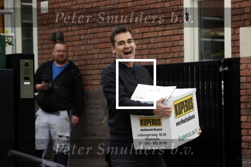 Amsterdam 21 mei 2021
Jeroen v d Boom verhuisd naar zijn nieuwe huis in Amsterdam zuid