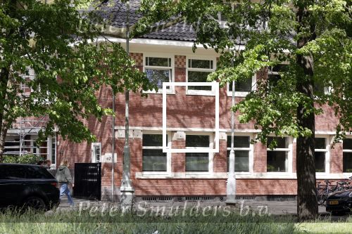 Amsterdam 21 mei 2021
Jeroen v d Boom verhuisd naar zijn nieuwe huis in Amsterdam zuid