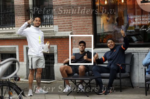 Amsterdam 5 juni 2021
Justin Kluivert met vrienden op straat in Amsterdam zuid