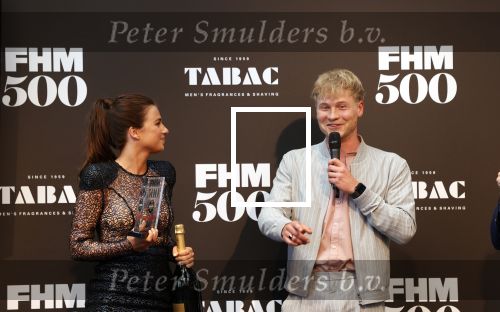Amsterdam 2 juni 2021
FHM 500 uitreiking bij IJVER in Amsterdam noord. Kalvijn met zijn vriendin Nina Warink