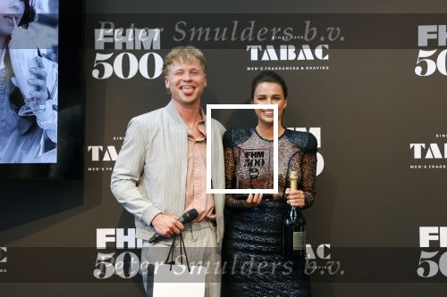 Amsterdam 2 juni 2021
FHM 500 uitreiking bij IJVER in Amsterdam noord. Kalvijn met zijn vriendin Nina Warink