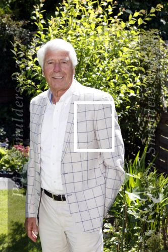 Almere 7 juni 2021
Klaas Wilting thuis in zijn tuin.