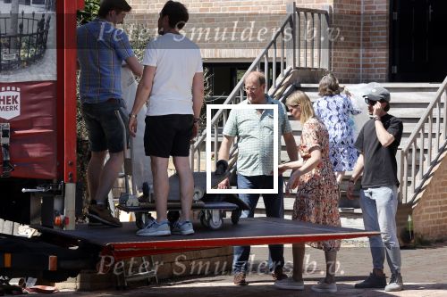 Noordwijk 31 mei en 1 juni 2021
Het nieuwe huis van Martien en Erica Meiland. Ze verhuizen vanuit Hengelo naar Noordwijk.
Aanwezig Martien Meiland Erica Meiland Maxime Meiland met dochter Claire en partner Leroy Molkenboer Montana Meiland met vrien Dirk Hoogstraten. Ook broer Jaap meiland en zijn vrouw Evelien helpen mee.
