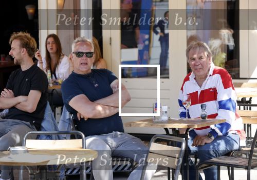 Amsterdam 31 mei 2021
Maarten Spanjer en Rijk de Gooijer jr drinken drankje op terras.