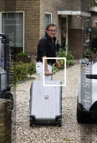 Huizen 26 mei 2021 
Marco en leontien Borsato arriveren bij het huis van Leontien nadat ze terug zijn gekomen van een liefdesvakantie naar ibiza.