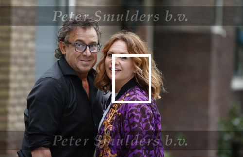 Huizen 26 mei 2021 
Marco en leontien Borsato arriveren bij het huis van Leontien nadat ze terug zijn gekomen van een liefdesvakantie naar ibiza.