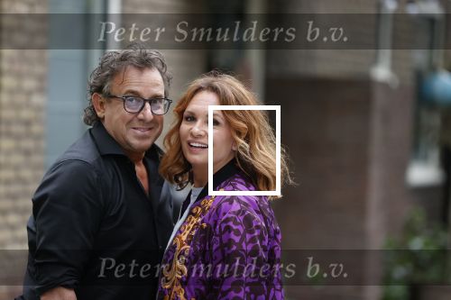 Huizen 26 mei 2021 
Marco en leontien Borsato arriveren bij het huis van Leontien nadat ze terug zijn gekomen van een liefdesvakantie naar ibiza.