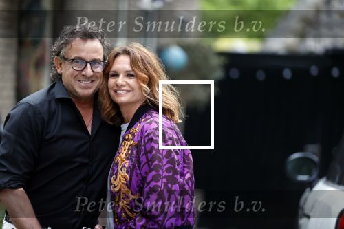 Huizen 26 mei 2021 
Marco en leontien Borsato arriveren bij het huis van Leontien nadat ze terug zijn gekomen van een liefdesvakantie naar ibiza.