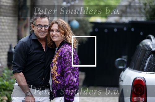 Huizen 26 mei 2021 
Marco en leontien Borsato arriveren bij het huis van Leontien nadat ze terug zijn gekomen van een liefdesvakantie naar ibiza.