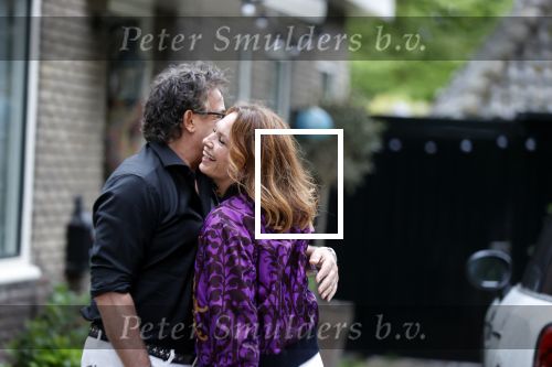 Huizen 26 mei 2021 
Marco en leontien Borsato arriveren bij het huis van Leontien nadat ze terug zijn gekomen van een liefdesvakantie naar ibiza.