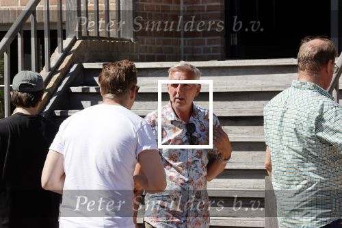 Noordwijk 31 mei en 1 juni 2021
Het nieuwe huis van Martien en Erica Meiland. Ze verhuizen vanuit Hengelo naar Noordwijk.
Aanwezig Martien Meiland Erica Meiland Maxime Meiland met dochter Claire en partner Leroy Molkenboer Montana Meiland met vrien Dirk Hoogstraten. Ook broer Jaap meiland en zijn vrouw Evelien helpen mee.