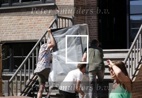 Noordwijk 31 mei en 1 juni 2021
Het nieuwe huis van Martien en Erica Meiland. Ze verhuizen vanuit Hengelo naar Noordwijk.
Aanwezig Martien Meiland Erica Meiland Maxime Meiland met dochter Claire en partner Leroy Molkenboer Montana Meiland met vrien Dirk Hoogstraten. Ook broer Jaap meiland en zijn vrouw Evelien helpen mee.
