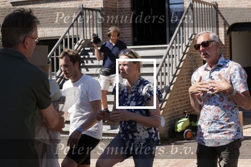 Noordwijk 31 mei en 1 juni 2021
Het nieuwe huis van Martien en Erica Meiland. Ze verhuizen vanuit Hengelo naar Noordwijk.
Aanwezig Martien Meiland Erica Meiland Maxime Meiland met dochter Claire en partner Leroy Molkenboer Montana Meiland met vrien Dirk Hoogstraten. Ook broer Jaap meiland en zijn vrouw Evelien helpen mee.