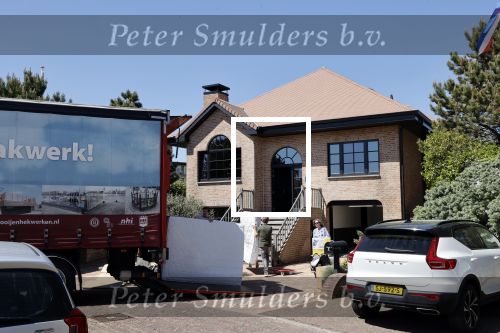 Noordwijk 31 mei en 1 juni 2021
Het nieuwe huis van Martien en Erica Meiland. Ze verhuizen vanuit Hengelo naar Noordwijk.
Aanwezig Martien Meiland Erica Meiland Maxime Meiland met dochter Claire en partner Leroy Molkenboer Montana Meiland met vrien Dirk Hoogstraten. Ook broer Jaap meiland en zijn vrouw Evelien helpen mee.