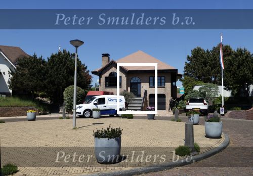 Noordwijk 31 mei en 1 juni 2021
Het nieuwe huis van Martien en Erica Meiland. Ze verhuizen vanuit Hengelo naar Noordwijk.
Aanwezig Martien Meiland Erica Meiland Maxime Meiland met dochter Claire en partner Leroy Molkenboer Montana Meiland met vrien Dirk Hoogstraten. Ook broer Jaap meiland en zijn vrouw Evelien helpen mee.