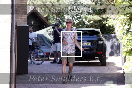 Noordwijk 31 mei en 1 juni 2021
Het nieuwe huis van Martien en Erica Meiland. Ze verhuizen vanuit Hengelo naar Noordwijk.
Aanwezig Martien Meiland Erica Meiland Maxime Meiland met dochter Claire en partner Leroy Molkenboer Montana Meiland met vrien Dirk Hoogstraten. Ook broer Jaap meiland en zijn vrouw Evelien helpen mee.
