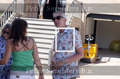 Noordwijk 31 mei en 1 juni 2021
Het nieuwe huis van Martien en Erica Meiland. Ze verhuizen vanuit Hengelo naar Noordwijk.
Aanwezig Martien Meiland Erica Meiland Maxime Meiland met dochter Claire en partner Leroy Molkenboer Montana Meiland met vrien Dirk Hoogstraten. Ook broer Jaap meiland en zijn vrouw Evelien helpen mee.