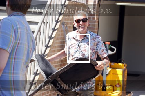 Noordwijk 31 mei en 1 juni 2021
Het nieuwe huis van Martien en Erica Meiland. Ze verhuizen vanuit Hengelo naar Noordwijk.
Aanwezig Martien Meiland Erica Meiland Maxime Meiland met dochter Claire en partner Leroy Molkenboer Montana Meiland met vrien Dirk Hoogstraten. Ook broer Jaap meiland en zijn vrouw Evelien helpen mee.
