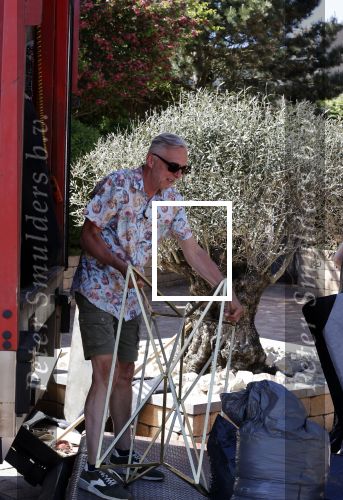 Noordwijk 31 mei en 1 juni 2021
Het nieuwe huis van Martien en Erica Meiland. Ze verhuizen vanuit Hengelo naar Noordwijk.
Aanwezig Martien Meiland Erica Meiland Maxime Meiland met dochter Claire en partner Leroy Molkenboer Montana Meiland met vrien Dirk Hoogstraten. Ook broer Jaap meiland en zijn vrouw Evelien helpen mee.