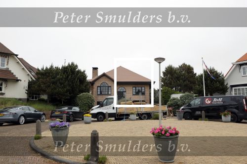 Noordwijk 6 juni 2021
Martien Meiland heeft een hek laten plaatsen bij zijn nieuwe huis.
