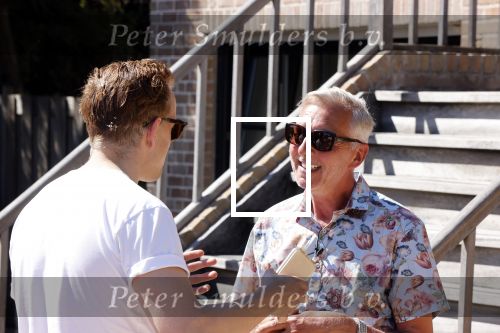 Noordwijk 31 mei en 1 juni 2021
Het nieuwe huis van Martien en Erica Meiland. Ze verhuizen vanuit Hengelo naar Noordwijk.
Aanwezig Martien Meiland Erica Meiland Maxime Meiland met dochter Claire en partner Leroy Molkenboer Montana Meiland met vrien Dirk Hoogstraten. Ook broer Jaap meiland en zijn vrouw Evelien helpen mee. Martien Meiland en Nick Dijkman van story