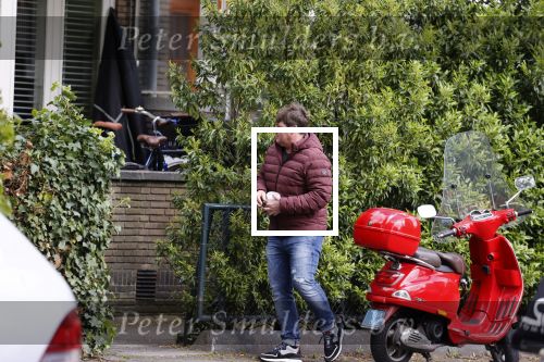 Amsterdam 21 mei 2021
Martijn Krabbe met zijn vrouw Deborah op zijn vespa scooter